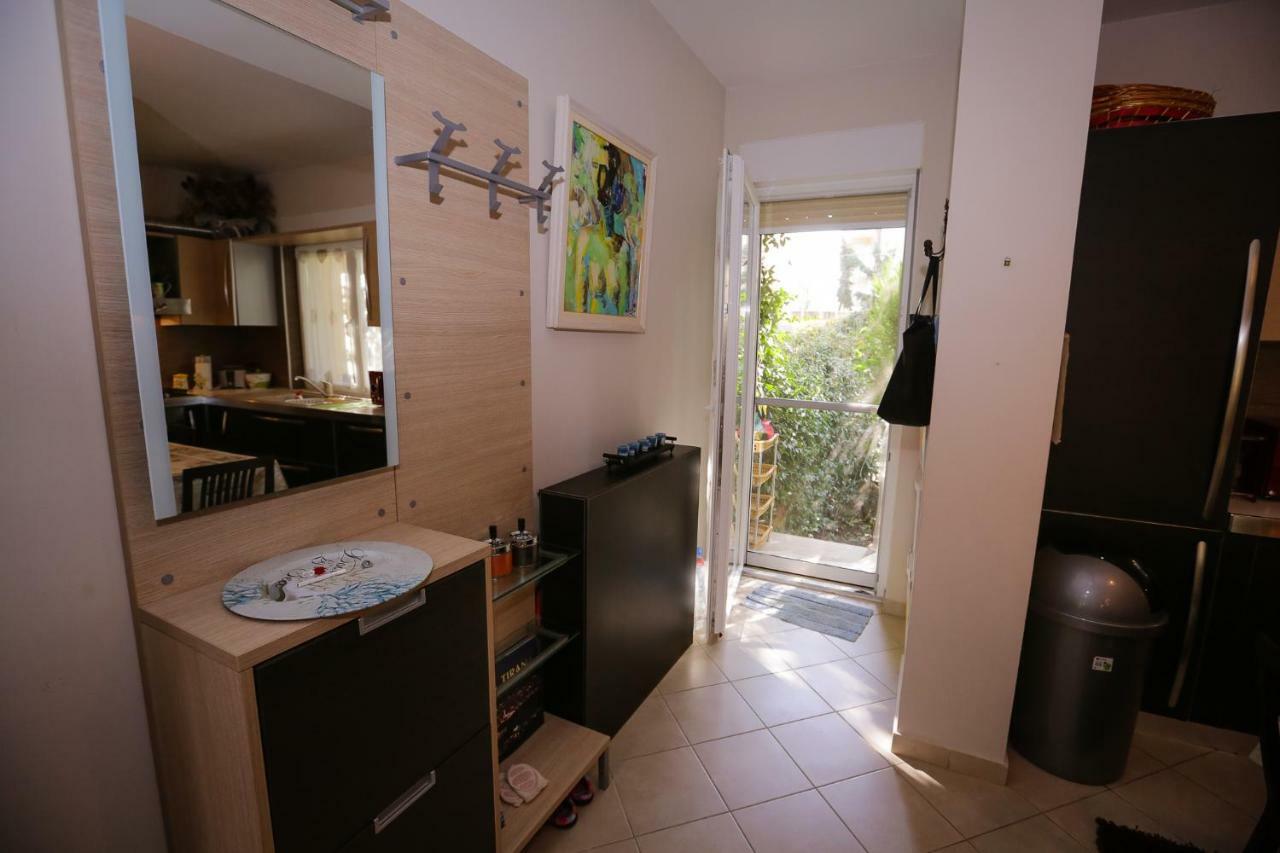 Pine-Tree Apt W/ Private Garden 50 M From The Sea Golem  Eksteriør bilde
